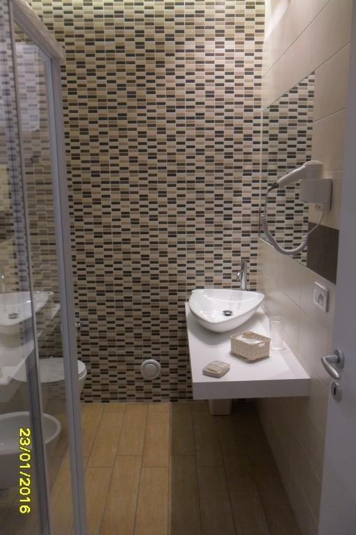 Location Lory Hotel Busto Arsizio Exterior photo